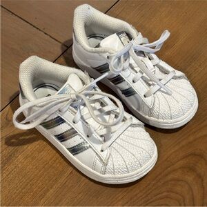 Adidas superstar toddler sneakers size 7